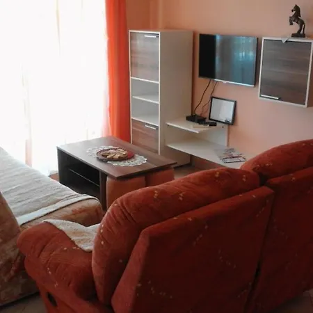 Miranda Apartment *