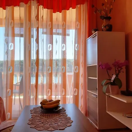 Miranda Apartment
